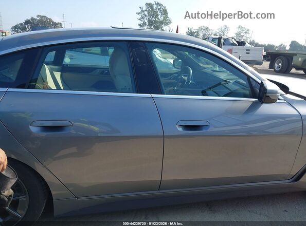 WBY23HD09SFU95693 2025 BMW I4 Серебряный Вид задней части салона