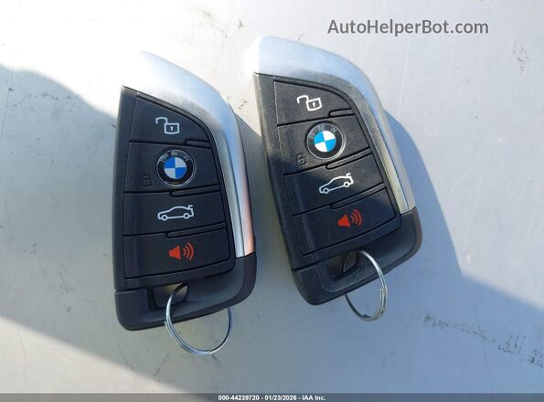 WBY23HD09SFU95693 2025 BMW I4 Серебряный Вид панели приборов
