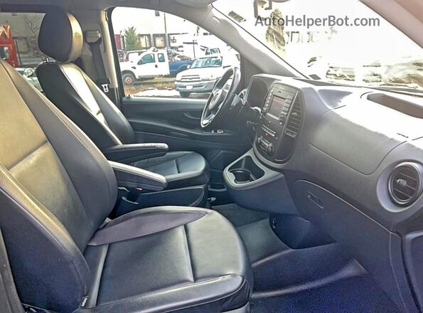 WD4PG2EE2J3492935 2018 MERCEDES-BENZ METRIS Черный Вид сзади