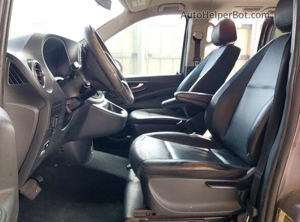 WD4PG2EE3G3130640 2016 MERCEDES-BENZ METRIS Черный Вид салона спереди