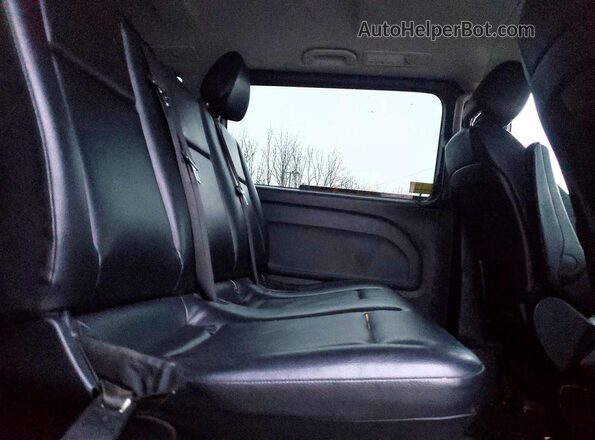 WD4PG2EE4J3428704 2018 MERCEDES-BENZ METRIS Black Rear interior view