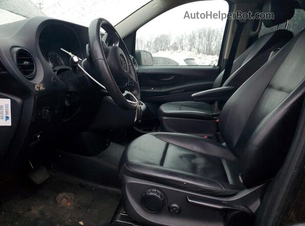 WD4PG2EE4J3428704 2018 MERCEDES-BENZ METRIS Black Front interior view