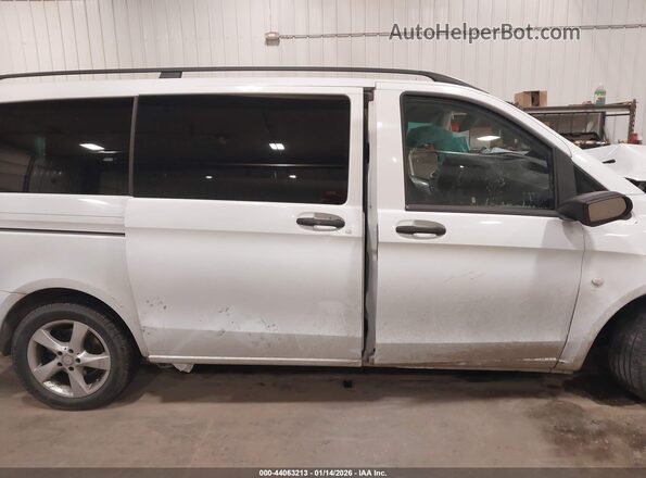 WD4PG2EEXG3141439 2016 MERCEDES-BENZ METRIS Белый Вид задней части салона