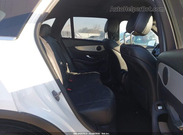 WDC0G4JB2KF609734 2019 MERCEDES-BENZ GLC 300 Белый Вид наклейки с VIN-кодом