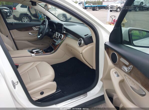 WDC0G4JB3GF081161 2016 MERCEDES-BENZ GLC 300 Белый Вид салона спереди