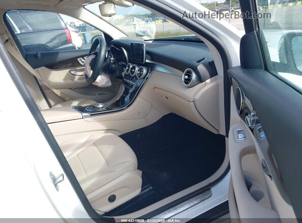 WDC0G4JB6JV078316 2018 MERCEDES-BENZ GLC 300 Бежевый Вид салона спереди