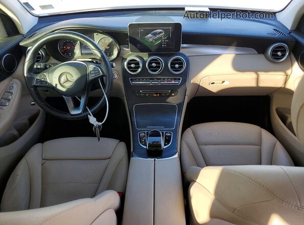 WDC0G4JB9GF074540 2016 MERCEDES-BENZ GLC-CLASS Серебряный Вид панели приборов