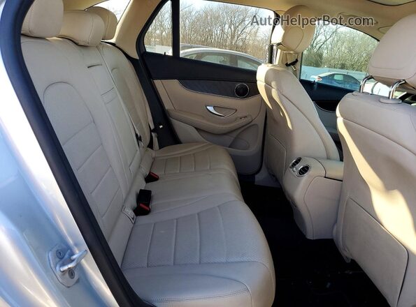 WDC0G4JB9GF074540 2016 MERCEDES-BENZ GLC-CLASS Серебряный Вид задней части салона