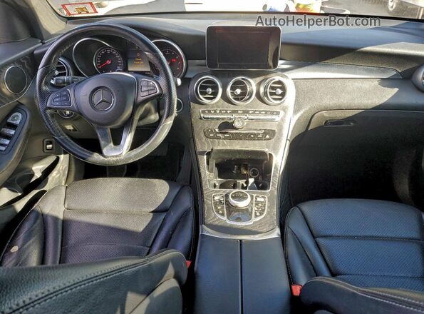 WDC0G4KB2JV021500 2018 MERCEDES-BENZ GLC-CLASS Черный Вид панели приборов