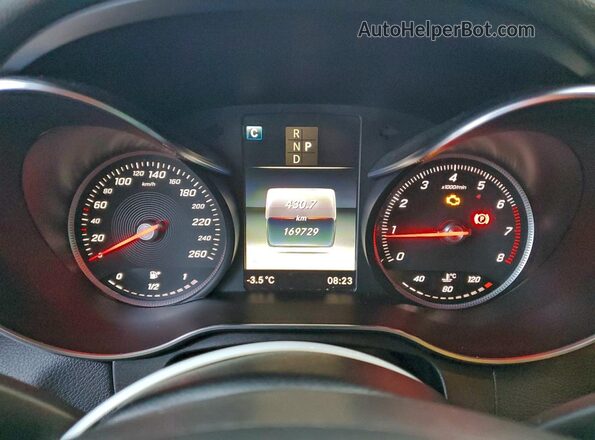 WDC0G4KB4JV057835 2018 MERCEDES-BENZ GLC-CLASS White Widok zestawu wskaźników