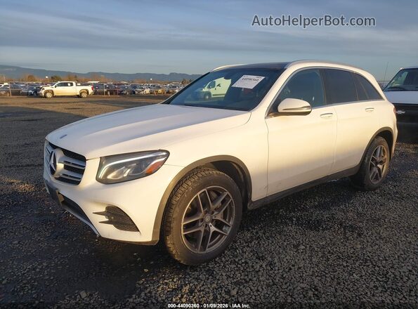 WDC0G4KB8HF139085 2017 MERCEDES-BENZ GLC 300 White Przód lewy