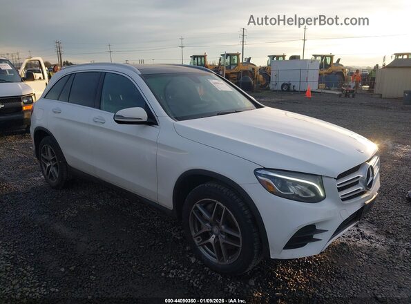 WDC0G4KB8HF139085 2017 MERCEDES-BENZ GLC 300 White Przód prawy