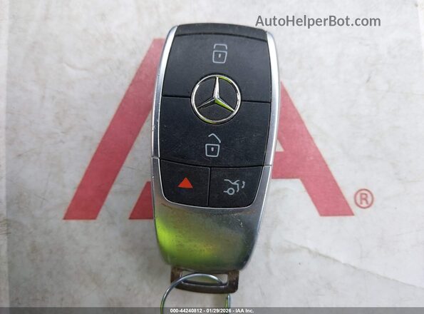 WDC0G8DB2LF699830 2020 MERCEDES-BENZ GLC 300 Black Dashboard view