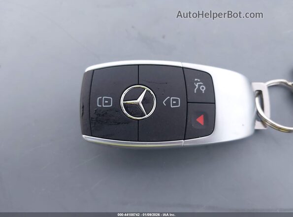 WDC0G8EB3LF686230 2020 MERCEDES-BENZ GLC 300 Белый Вид панели приборов
