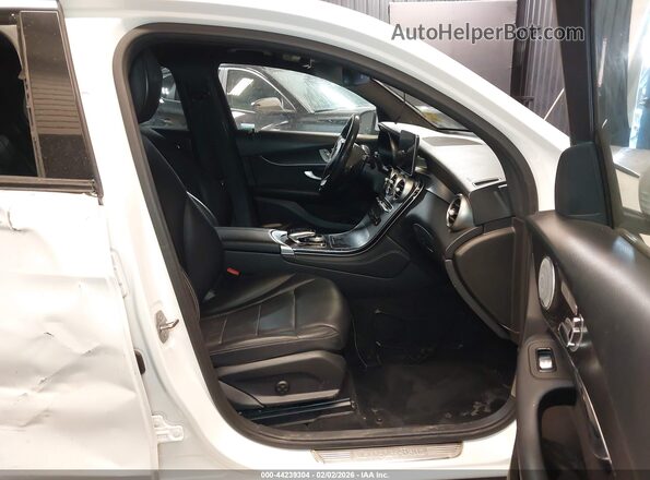 WDC0J4KB1JF403898 2018 MERCEDES-BENZ GLC 300 COUPE Белый Вид салона спереди