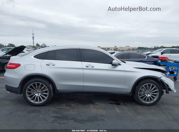 WDC0J4KB9KF542081 2019 MERCEDES-BENZ GLC 300 COUPE Серебряный Вид задней части салона