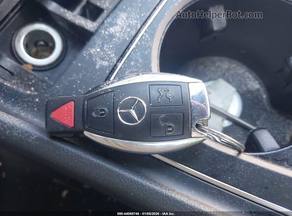 WDCTG4EB3JJ435644 2018 MERCEDES-BENZ GLA 250 Серебряный Вид панели приборов