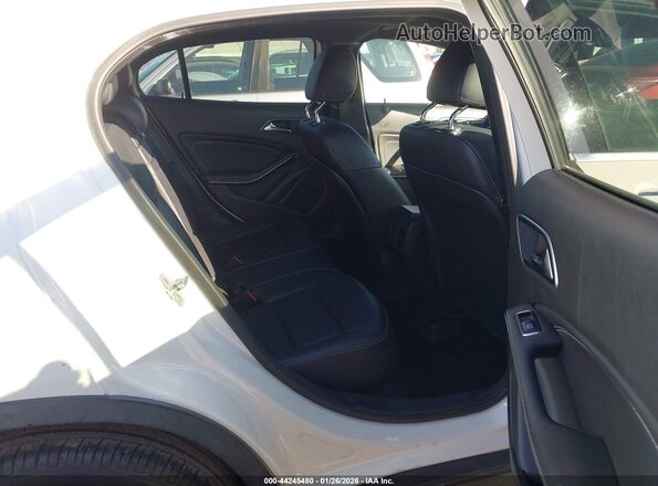 WDCTG4EB5JJ446998 2018 MERCEDES-BENZ GLA 250 Белый Вид наклейки с VIN-кодом