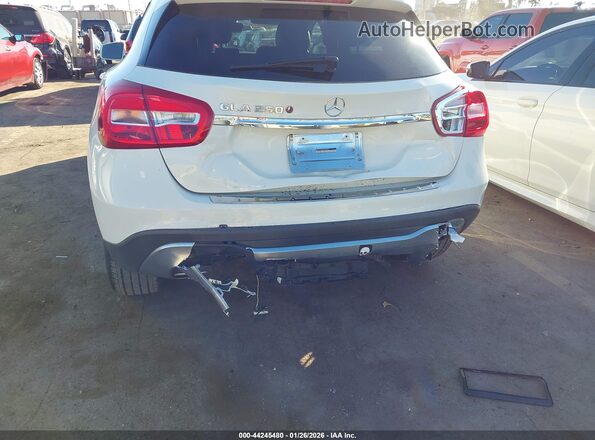 WDCTG4EB5JJ446998 2018 MERCEDES-BENZ GLA 250 Белый Вид спереди