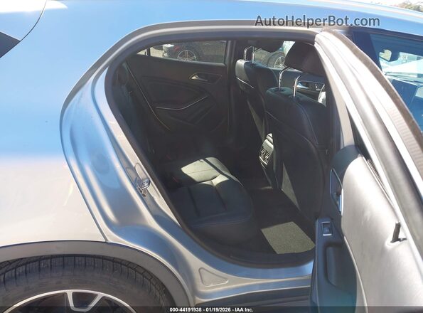 WDCTG4EB6KJ552037 2019 MERCEDES-BENZ GLA 250 Silver Vista de la etiqueta del VIN