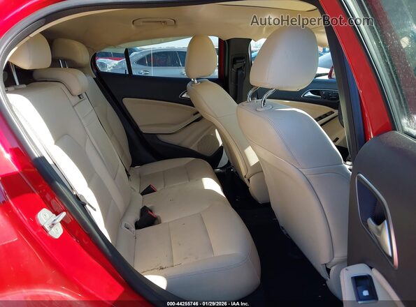 WDCTG4EB7HJ331829 2017 MERCEDES-BENZ GLA 250 Red Widok naklejki z numerem VIN