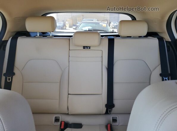 WDCTG4EB7JJ482451 2018 MERCEDES-BENZ GLA White Widok tylnych siedzeń