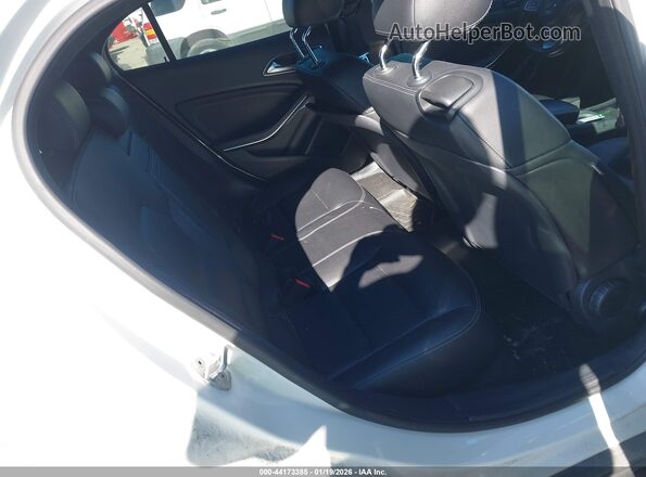 WDCTG4EB9GJ210217 2016 MERCEDES-BENZ GLA 250 White Вид наклейки з VIN-кодом