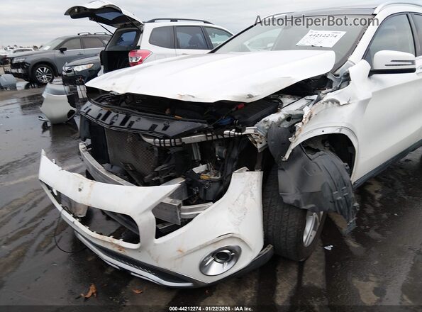 WDCTG4EB9KU016326 2019 MERCEDES-BENZ GLA 250 White Вид спереду