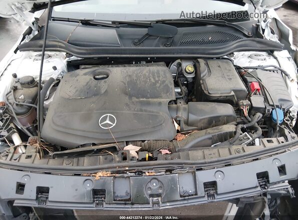 WDCTG4EB9KU016326 2019 MERCEDES-BENZ GLA 250 White Вид ззаду
