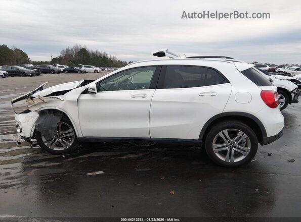 WDCTG4EB9KU016326 2019 MERCEDES-BENZ GLA 250 White Панорамний вид салону 360°