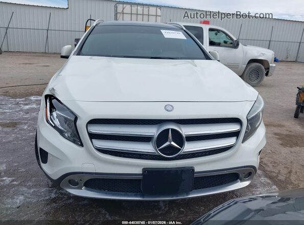 WDCTG4GB2HJ336773 2017 MERCEDES-BENZ GLA 250 Белый Вид щитка приборов