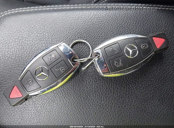 WDCTG4GB4KU009247 2019 MERCEDES-BENZ GLA 250 Белый Вид панели приборов