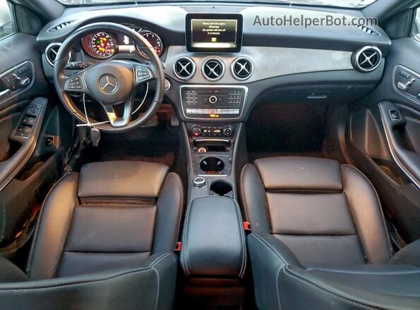 WDCTG4GB4LU025501 2020 MERCEDES-BENZ GLA White Widok deski rozdzielczej