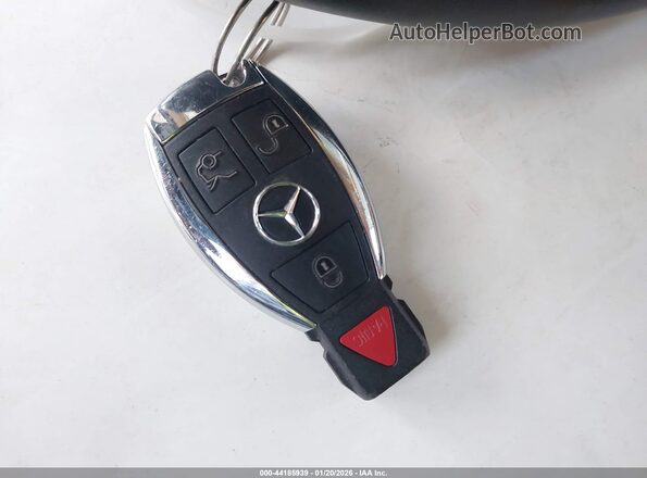 WDCTG4GB7LU027632 2020 MERCEDES-BENZ GLA 250 White Vista del salpicadero