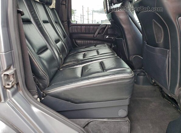WDCYC7DH0JX287765 2018 MERCEDES-BENZ G-CLASS Silver Widok wnętrza z tyłu