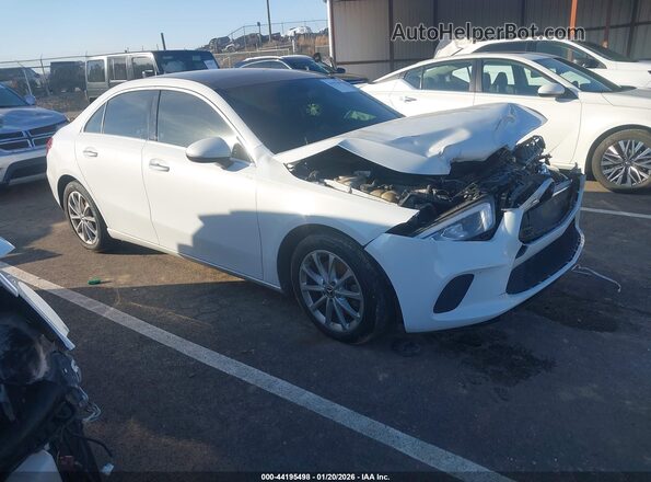 WDD3G4EB0KW026291 2019 MERCEDES-BENZ A 220 Белый Передняя правая четверть