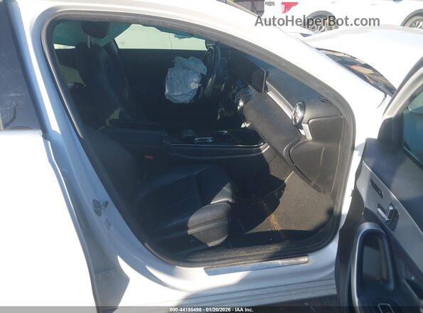 WDD3G4EB0KW026291 2019 MERCEDES-BENZ A 220 Белый Вид салона спереди