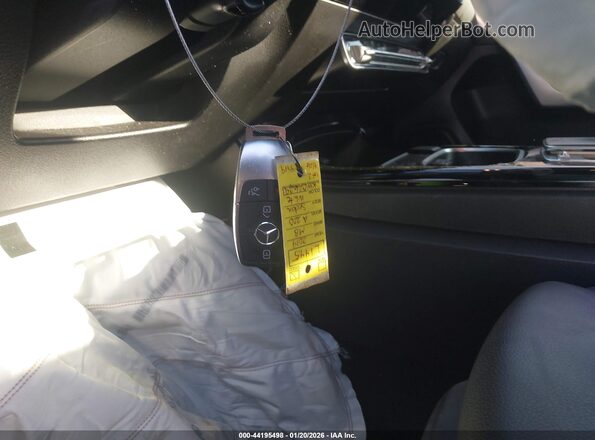 WDD3G4EB0KW026291 2019 MERCEDES-BENZ A 220 Белый Вид панели приборов