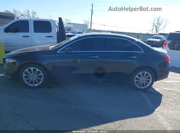 WDD3G4EB0LW038863 2020 MERCEDES-BENZ A 220 Black Панорамний вид салону 360°