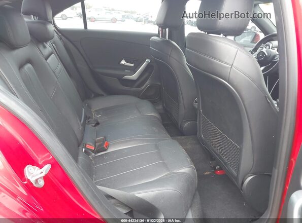 WDD3G4EB5KW023628 2019 MERCEDES-BENZ A 220 Красный Вид наклейки с VIN-кодом