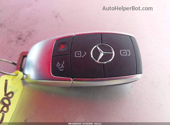 WDD3G4EB5KW023628 2019 MERCEDES-BENZ A 220 Красный Вид панели приборов
