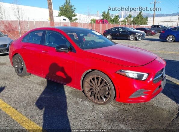 WDD3G4EB8KW018410 2019 MERCEDES-BENZ A 220 Красный Передняя правая четверть