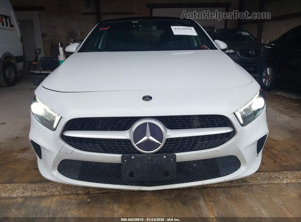 WDD3G4FB1LW040670 2020 MERCEDES-BENZ A 220 Белый Вид спереди