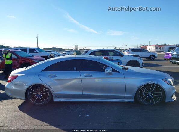WDDLJ7DB3GA164822 2016 MERCEDES-BENZ CLS-CLASS Серебряный Вид задней части салона