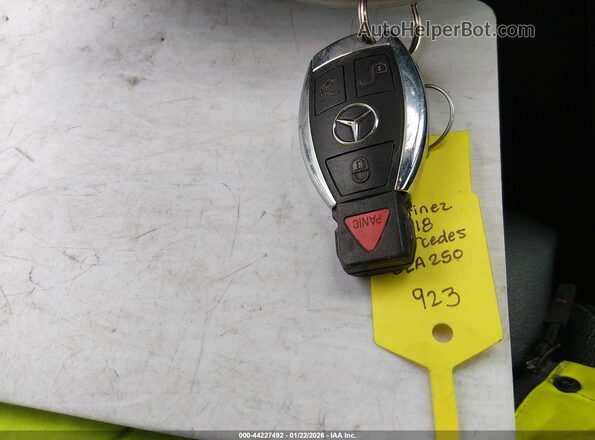 WDDSJ4EB0JN613883 2018 MERCEDES-BENZ CLA 250 Black Вид панелі приладів
