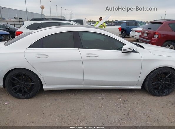 WDDSJ4EB0JN634412 2018 MERCEDES-BENZ CLA 250 White Widok wnętrza z tyłu