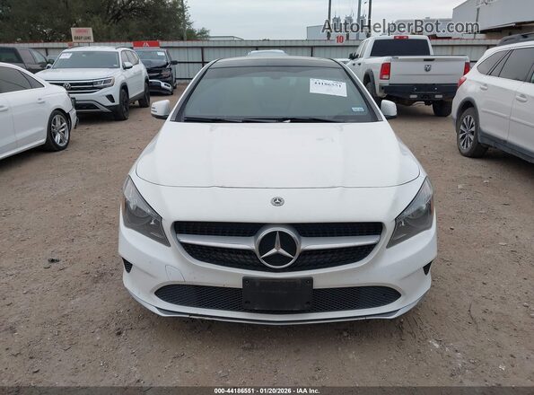 WDDSJ4EB0JN634412 2018 MERCEDES-BENZ CLA 250 White Widok zestawu wskaźników