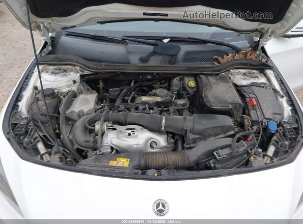 WDDSJ4EB0JN634412 2018 MERCEDES-BENZ CLA 250 White Widok z tyłu