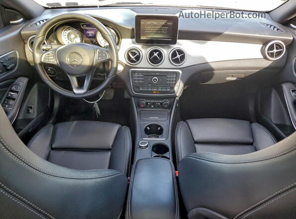 WDDSJ4EB4GN358700 2016 MERCEDES-BENZ CLA-CLASS Черный Вид панели приборов