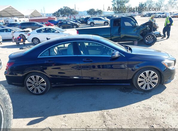 WDDSJ4EB5JN690488 2018 MERCEDES-BENZ CLA 250 Dark Blue Սալոնի 360 աստիճան տեսք